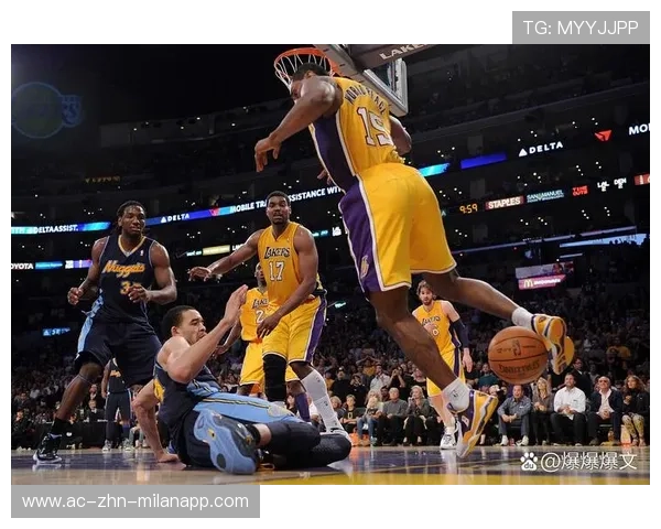 【明星亮相】明星球员复出赛场表现抢眼，明星球队